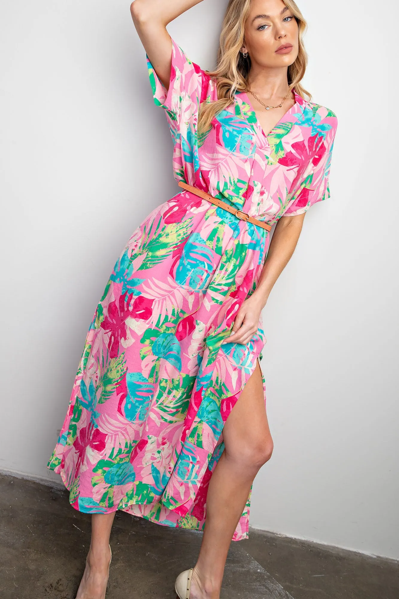 Easel Tropical Print Peach Blossom Maxi Dress In Bubble Gum Plus