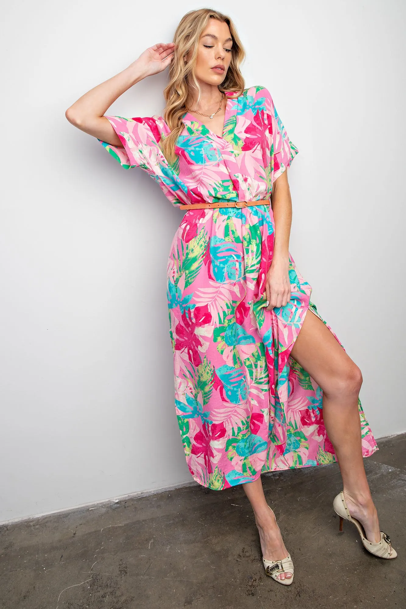 Easel Tropical Print Peach Blossom Maxi Dress In Bubble Gum Plus